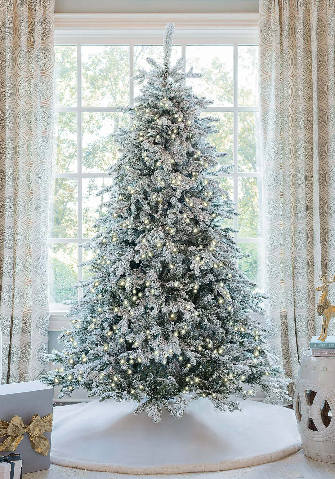 9' Queen Flock® Artificial Christmas Tree with 1100 Warm White LED Lights