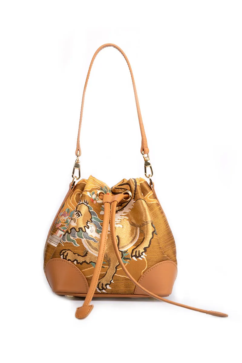 Aiviin | Golden Lion Bucket bag