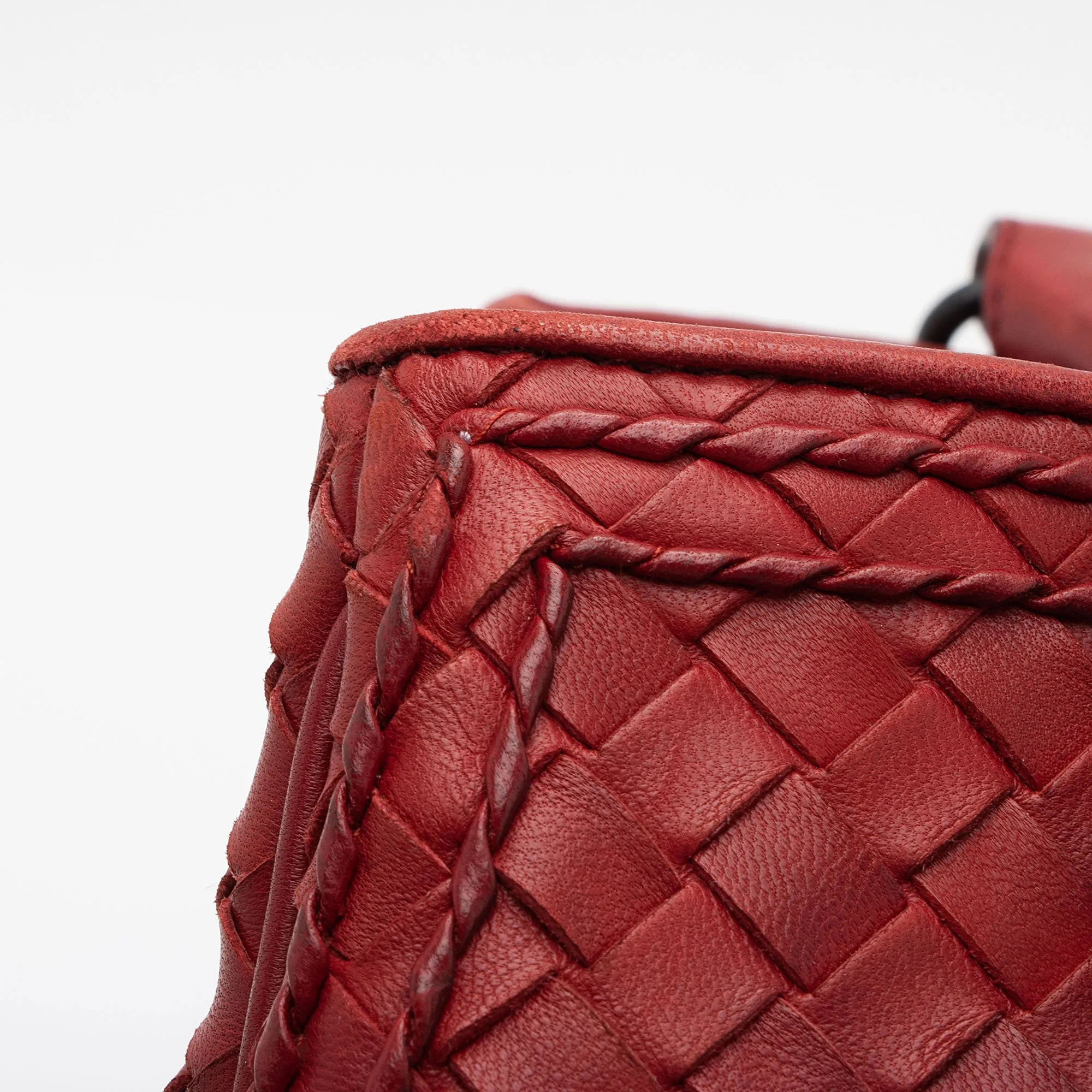 Bottega Veneta Intrecciato Nappa Montaigne Satchel (SHF-CMvIGO)