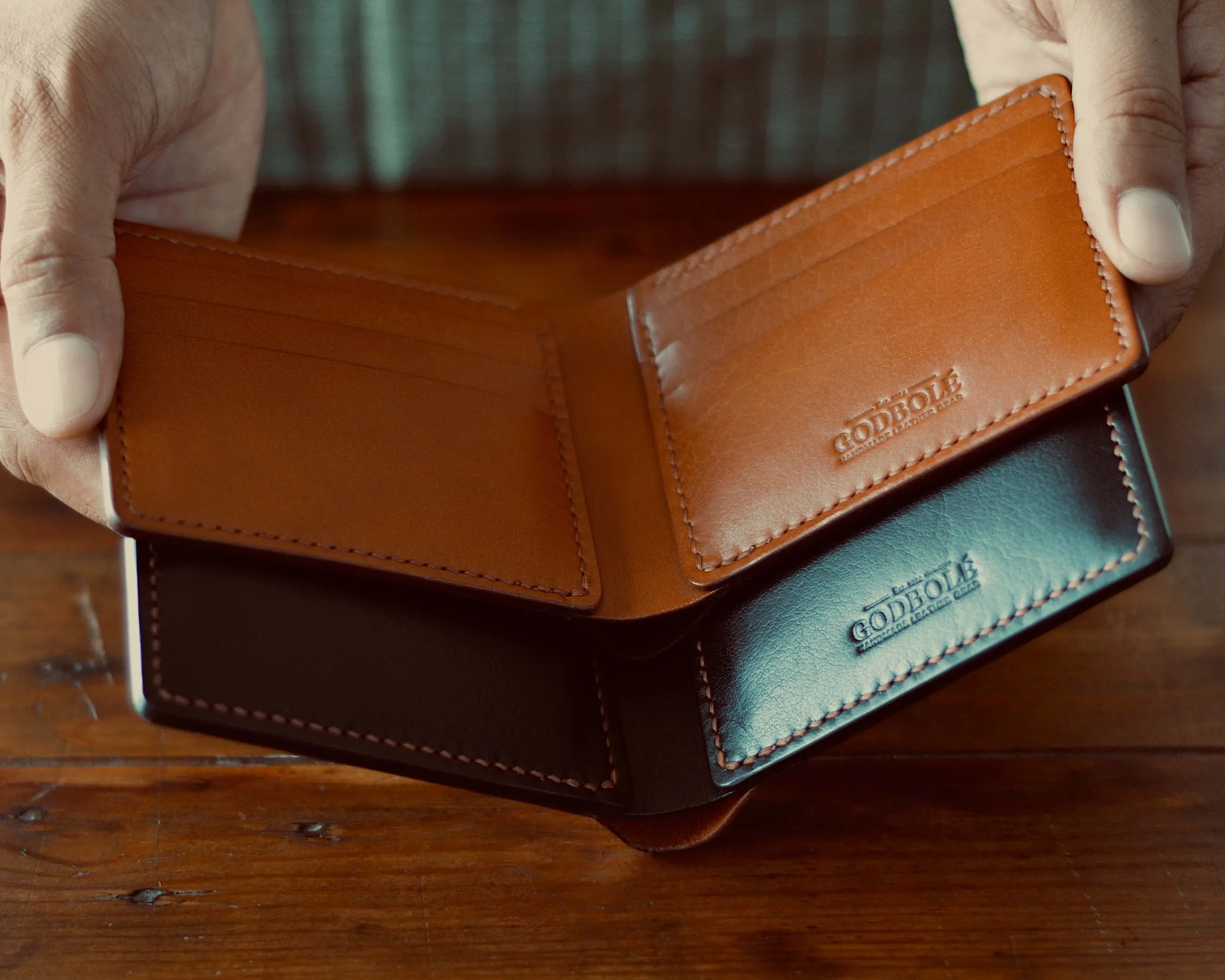 Classic Wallet - Dual Tone