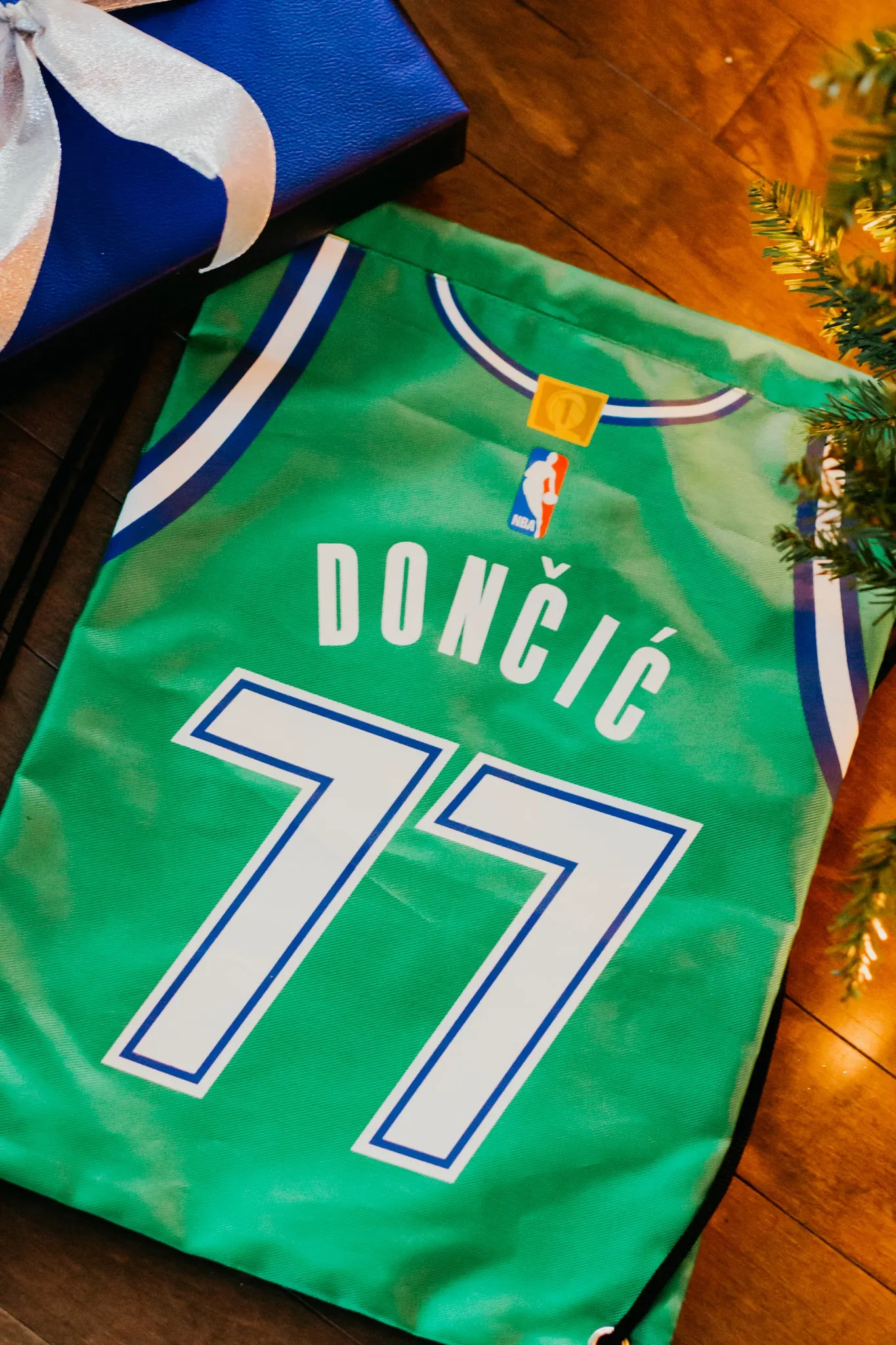 DALLAS MAVERICKS FOREVER COLLECTIBLES HWC LUKA DONČIĆ DRAWSTRING