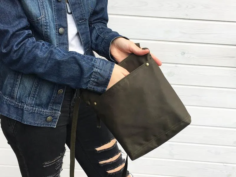 Forest Green Waxed Canvas Cross Body Bag | Aris Bags