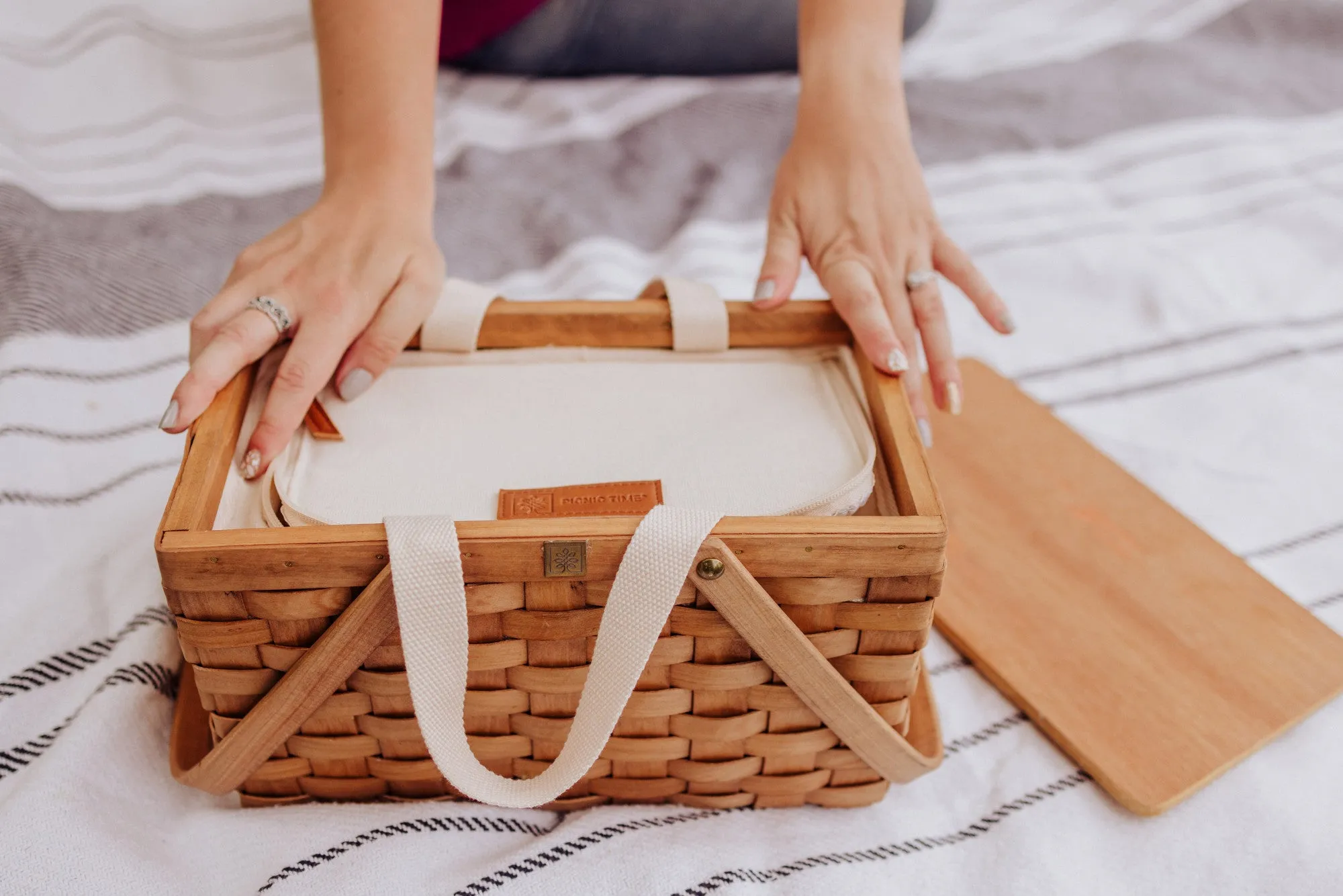 Kansas City Chiefs - Poppy Personal Picnic Basket