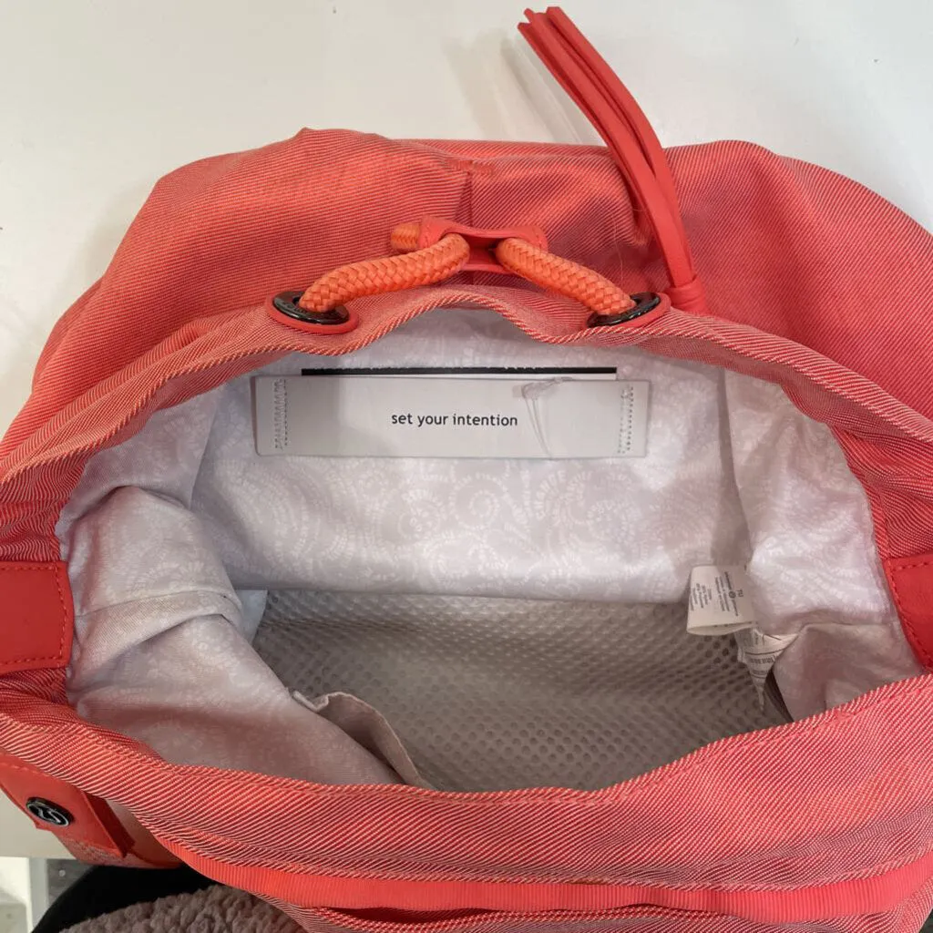 Lululemon nylon bucket bag